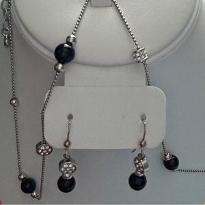 Perfect set: Black Beaded Necklace with matching earrings!